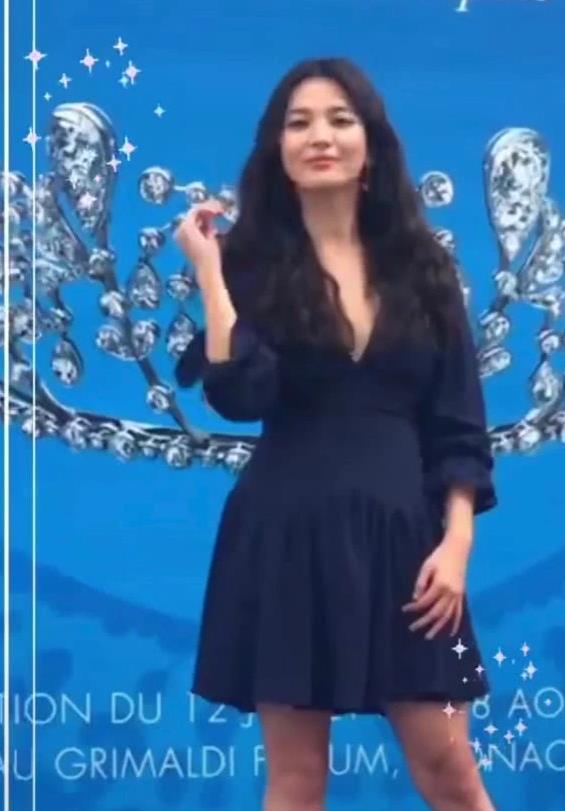 宋慧乔离婚后状态回归好漂亮 裙子抢镜显得肚子很大