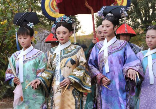 妃子在得到皇上的圣宠之后 要别人搀扶着走路?难道连走路都走不稳了吗?