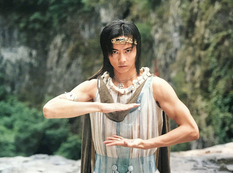 张晋B站获奖引关注  蔡少芬张晋夫妇