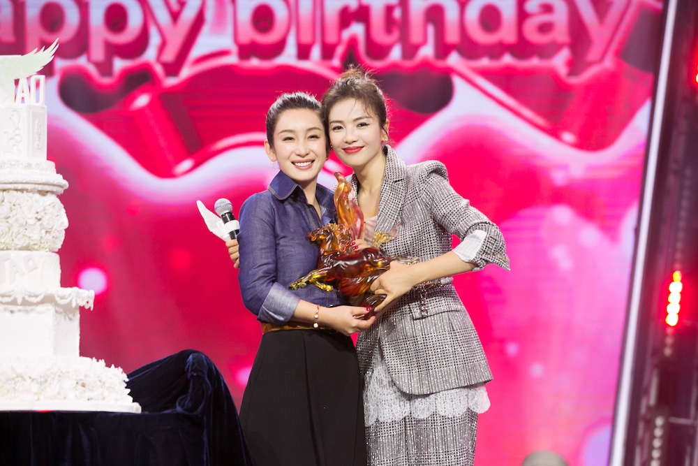 ONE OFF 刘涛生日会惊喜揭秘粉丝 料很足