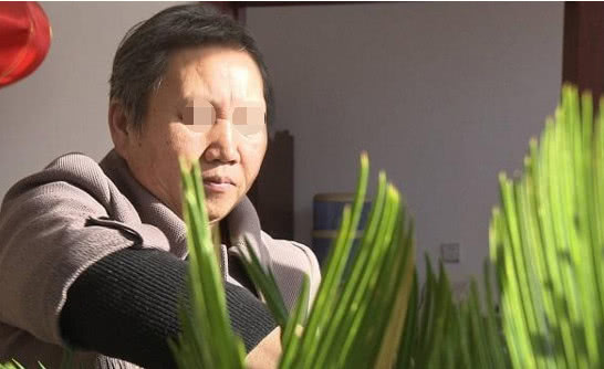 我有存款60万 全部给儿子 儿媳把我撵出家 我赖女婿家不走