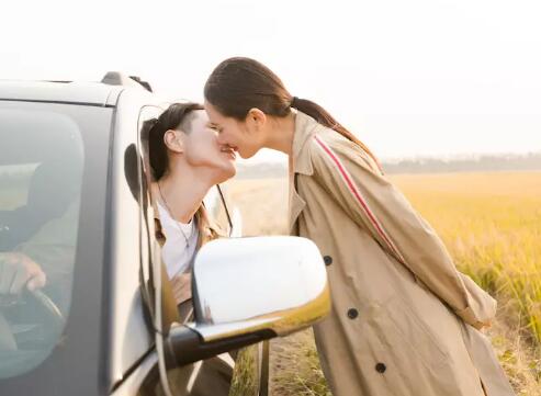 婚姻里 男人给不了你这些东西 余生就是折磨