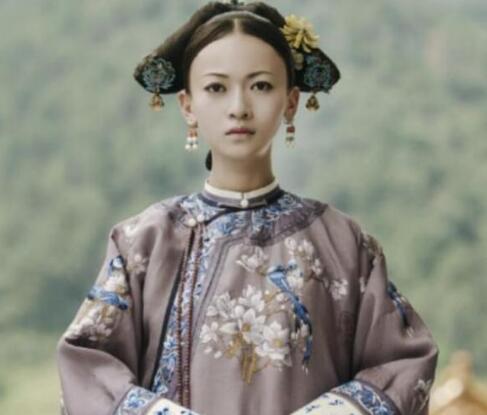 旗装是怎么演变成旗袍的 旗袍的演变关联着思想的转变！