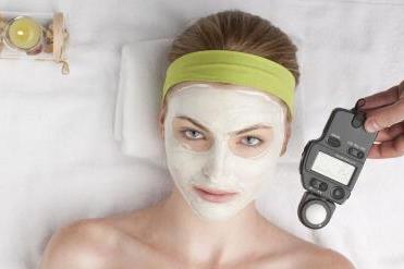 脸上爱长痘 教你几个祛痘的有效方法