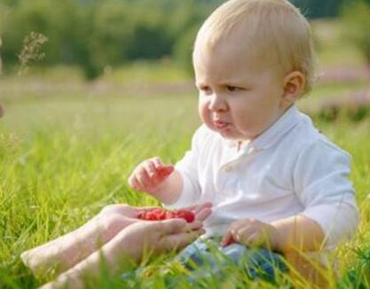 孕妈你又熬夜了 当心熬夜导致未出生的宝宝生活作息紊乱！