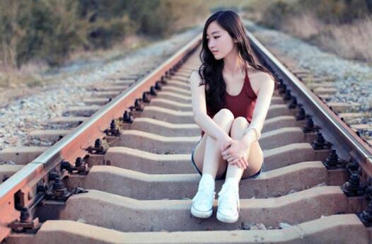 想像只猪一样懒   又无法像只猪一样懒得心安理得