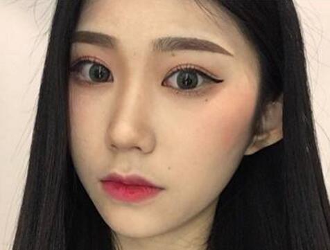 喜欢你的人 陪你的现在 爱你的人 会给你未来