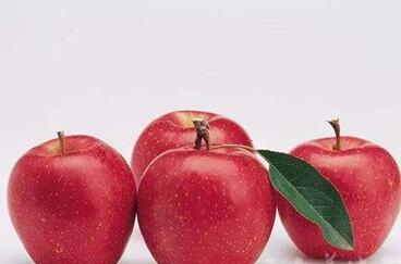 口腔溃疡的症状有哪些 复发性口腔溃疡怎么防治