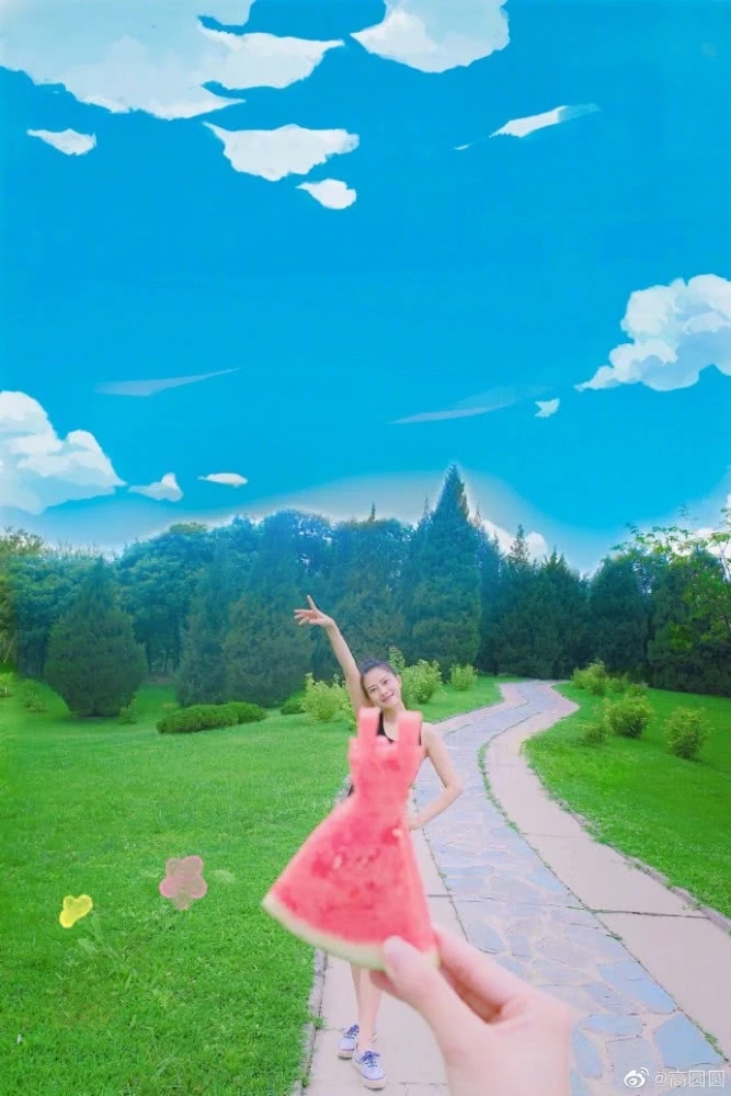 高圆圆产后首晒照身材恢复超好 清凉着装凹造型少女范十足