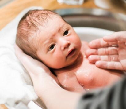 宝宝厌奶 要区分病理性还是生理性厌奶