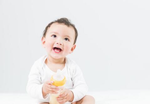 奶粉罐上有秘密 教你几招快速选出好奶粉