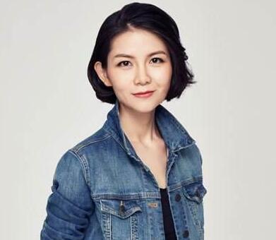 杨幂身材上热搜 自律很苦 但人生可以很爽