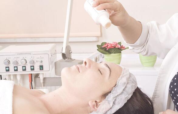 2019最新祛痘美白护肤品排行榜 总有一款适合你