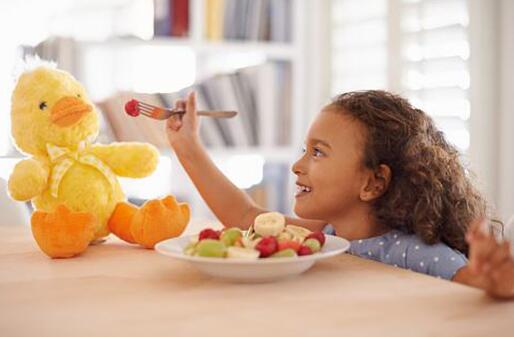 宝宝认生 妈妈如何缓解宝宝害怕情绪？