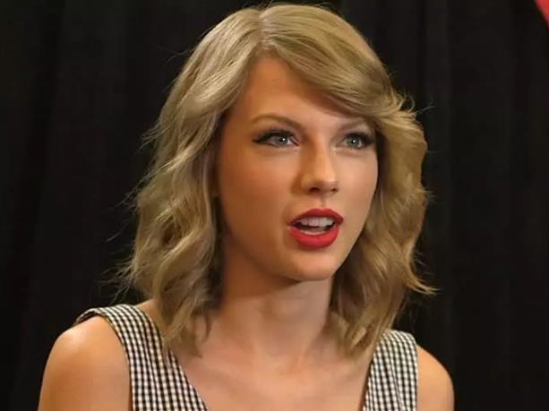 一男子试图闯入霉霉住所被捕  警方搜出铝棒开锁器和撬棍