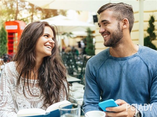 周公解梦  梦见自己掉入深坑