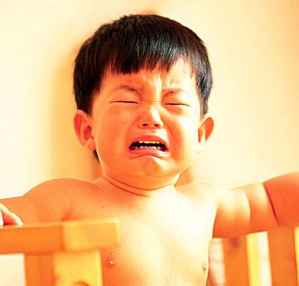 孩子最害怕被丢下 别把睡着宝宝独留家