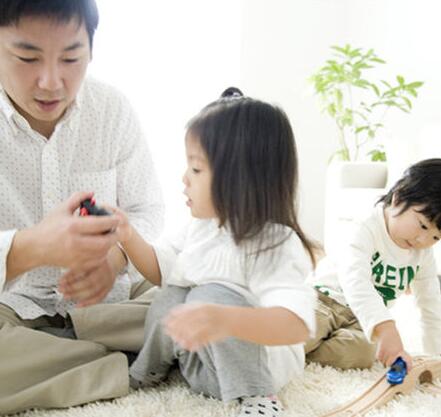 如何从小培养孩子分享和合作的习惯？