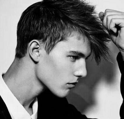 正确掌握发蜡的用法 打理自然持久发型 发蜡使用指南