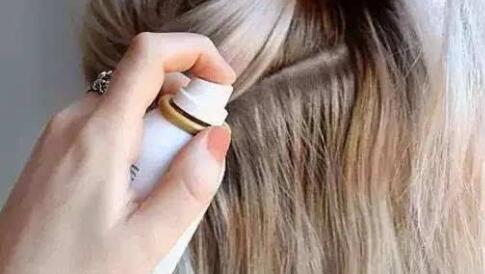 免洗头喷雾可以代替洗头发吗 免洗喷雾不能带怎么办