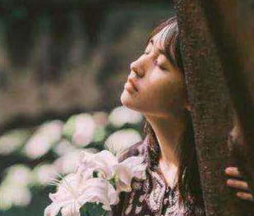 婆婆上街买菜总是走路过去很累 我就给她买了电瓶车！