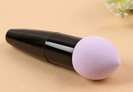 粉底液跟粉底棒有什么区别--如何使用粉底棒