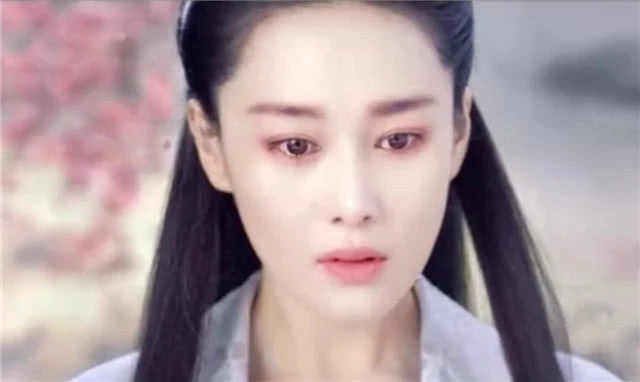 张馨予小龙女定妆照曝光 产后复出工作依旧仙气十足