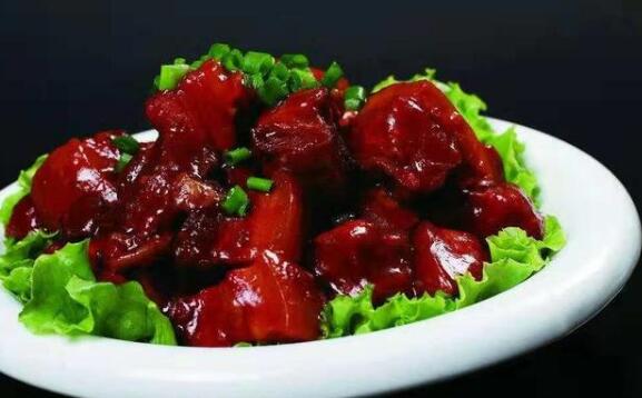 家庭版红烧肉的简单做法 好吃不腻 一上桌就被抢光了