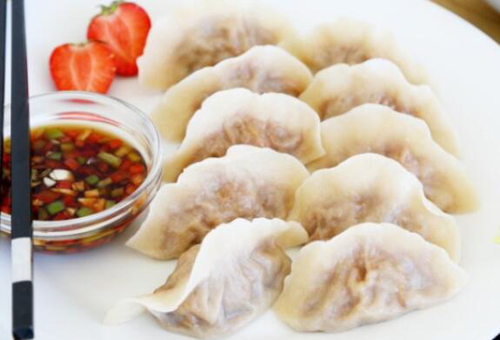 平肝降压面食  西芹牛肉水饺