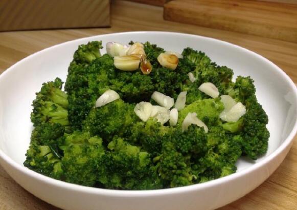 凉拌西兰花 清爽可口 西兰花的功效与作用