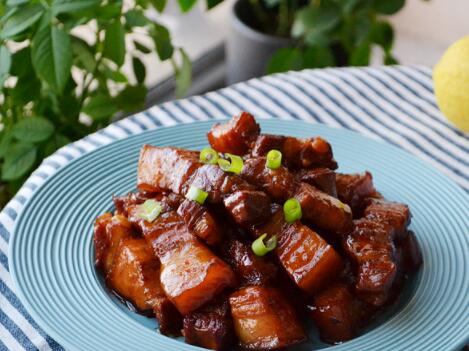 土豆红烧肉这样做才好吃 特别是最后一步最关键