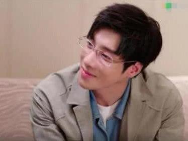 全职高手男配喻文州被指老气 曾自曝花五百块改年龄却被粉丝改回来