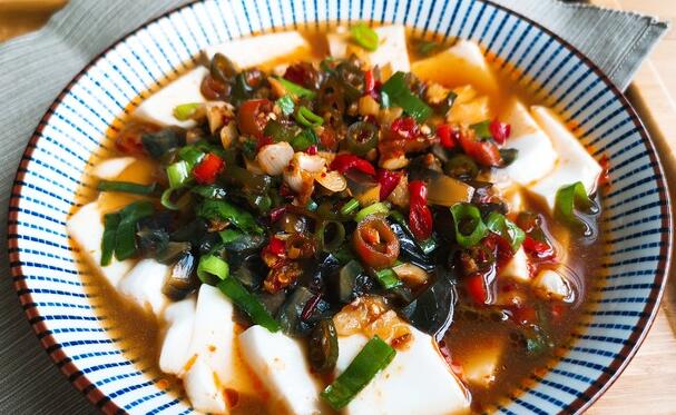 凉拌豆腐里的豆腐是生的还是熟的 豆腐的营养价值