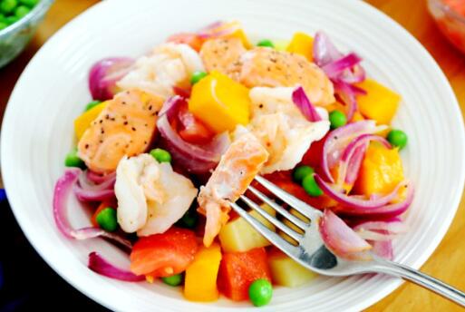 暑秋减肥  三文鱼虾仁沙拉