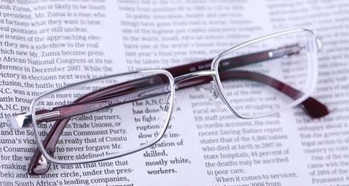 为什么眼镜的镜片会起雾 眼镜有哪些佩戴注意事项