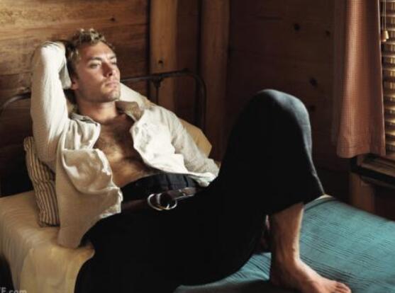 男人怎么坏女人喜欢 好好的坏在恋爱中可是很管用的哟