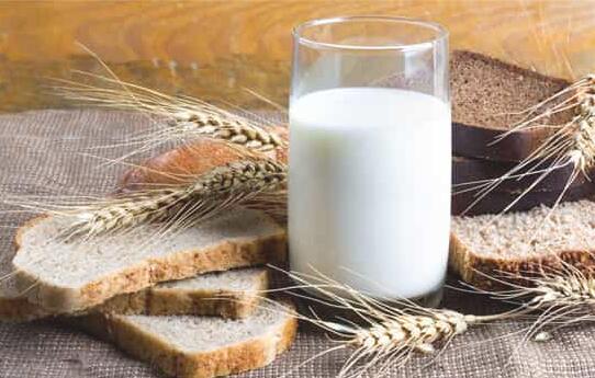 牛奶过期了还能喝吗 变质的牛奶还有什么其它用途