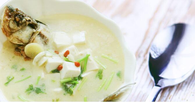 鲫鱼豆腐汤的做法 鲫鱼豆腐汤的功效