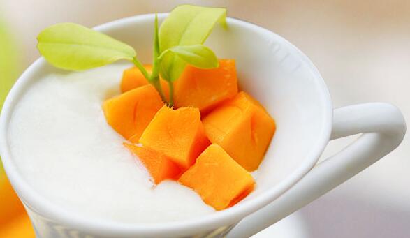 最简单的双皮奶的做法 双皮奶营养价值分析