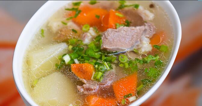 正宗羊肉汤的做法 喝羊肉汤的好处