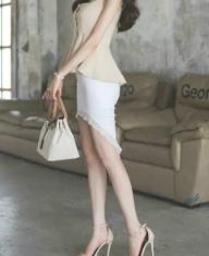 姐夫竟然趁姐姐不在家来 我房间欺负我