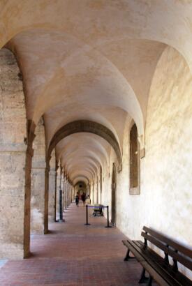 周公解梦 梦见救济院怎么回事 梦见救济院有什么预兆