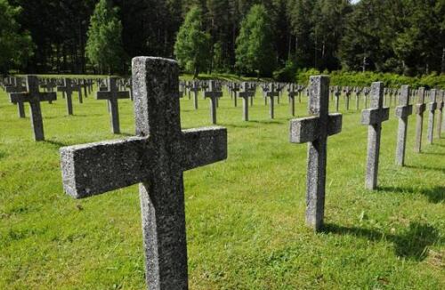 周公解梦 梦见坟地预示着什么 是好是坏