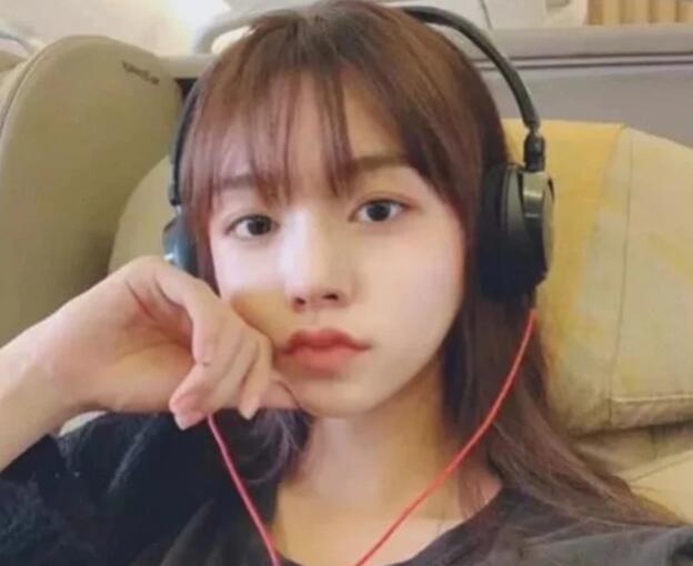 黄子韬韩国女友疑曝光 开演唱会她都跨国相陪 