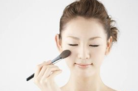 周公解梦 梦见打扮象征什么 有什么寓意