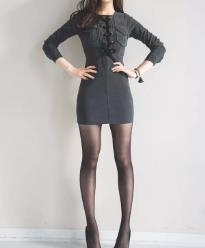 一女大学生唐笑在家差点被养父欺负 有家不敢回