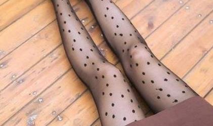 唐笑不小心喝了特制的橙汁后 不省人事