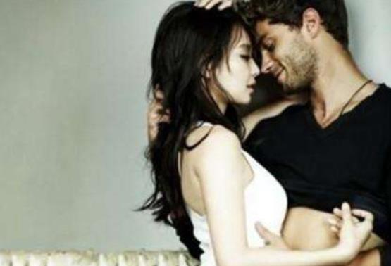 学会这九种让女人脸红腿软的亲吻技巧 人生从此登上巅峰