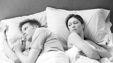  男人不行咋办？男人性功能不行女人守活寡