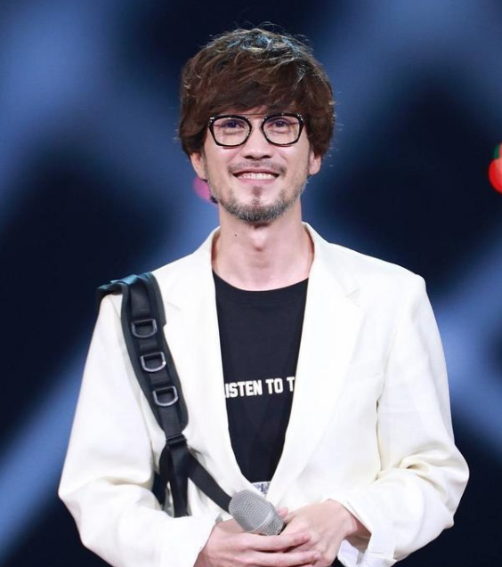 情歌教父周传雄创作 演唱的这几首歌曲你听过吗